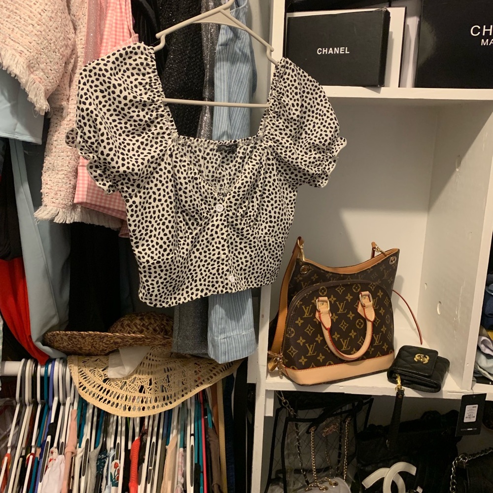 (ON HOLD) Verge girl crop top